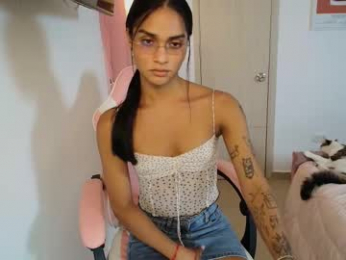 emmily_forever webcam model stream image