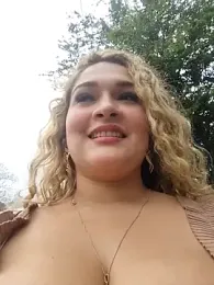 Sara_smiiith211 webcam model stream image