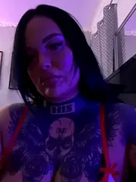 _MelinaCurves_ webcam model stream image
