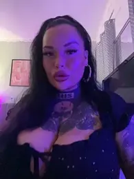 _MelinaCurves_ webcam model stream image