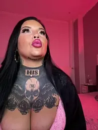 _MelinaCurves_ webcam model stream image