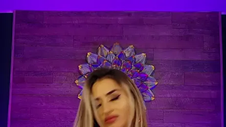 LoraDevine webcam model stream image