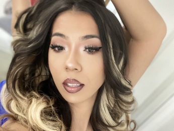 KiaraDevlyne webcam model stream image