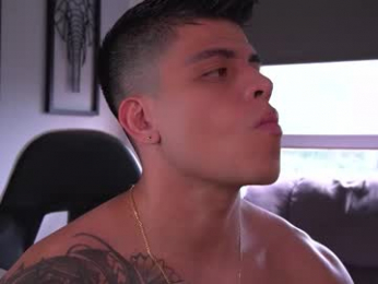 tyler_muscle webcam model stream image