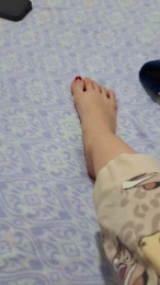 Monita8 webcam model stream image