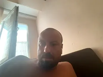 Nikolaiyy webcam model stream image