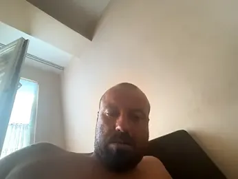 Nikolaiyy webcam model stream image
