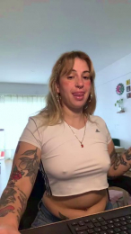 AkariBruna webcam model stream image