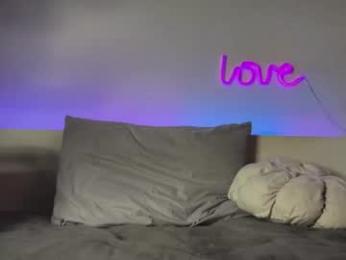 _evawhite_ webcam model stream image