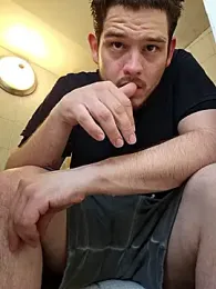 Austem910 webcam model stream image