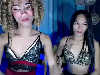 PeachyLuxe webcam model stream image