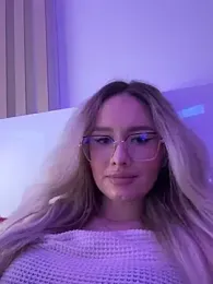 mollyxxx webcam model stream image