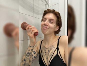 ginger-creamy webcam model stream image