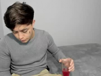 steban_and_kim webcam model stream image