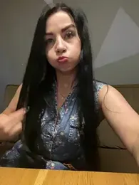 CrazzyChicks webcam model stream image