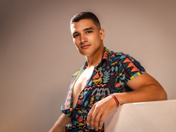 ElianMoreau webcam livejasmin model stream image