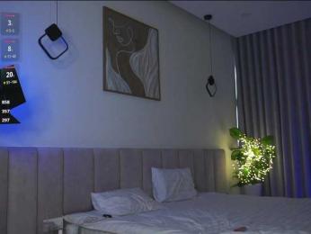 PLUXURY- webcam model stream image