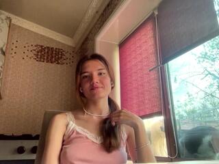 Mamie Benenati webcam flirt4free model stream image