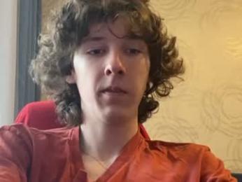 alek_trika webcam model stream image