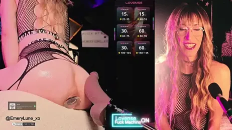 EmeryLune_xo webcam model stream image