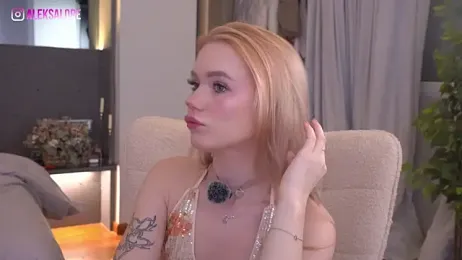 LexieLoree webcam model stream image