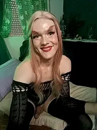 LillyAmore webcam stripchat model stream image