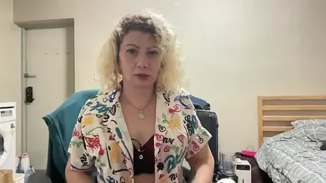 tastypeachy webcam model stream image
