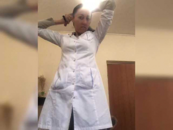 GulyaConfetti webcam model stream image