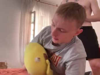 oliver_and_thomas webcam model stream image