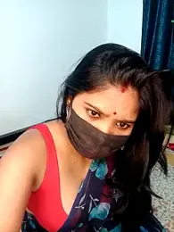 RedQQueen webcam model stream image