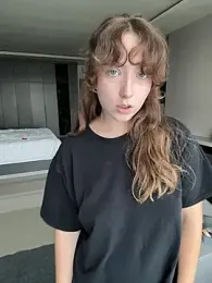 Nura_n_Sarah webcam model stream image