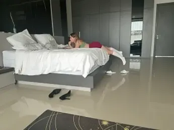 Nura_n_Sarah webcam model stream image