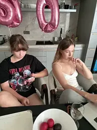 Nura_n_Sarah webcam stripchat model stream image