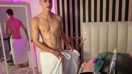 LeoTease webcam model stream image