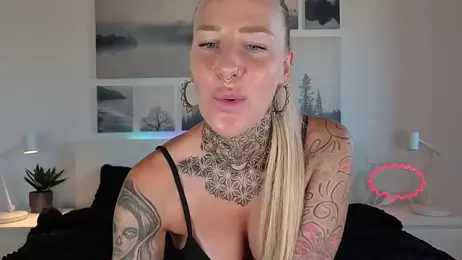 Lara-CumKitten webcam model stream image