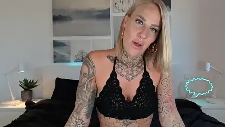 Lara-CumKitten webcam model stream image