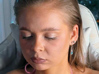 _Fraerok_ webcam model stream image