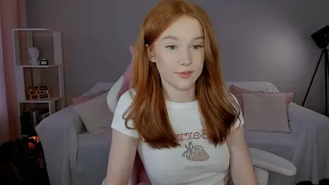 Leahsthetics webcam model stream image