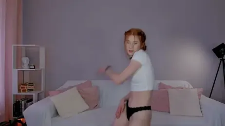Leahsthetics webcam model stream image