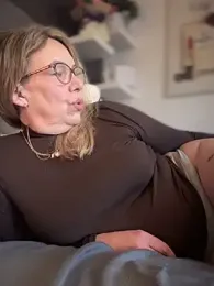 blondebitch2 webcam stripchat model stream image