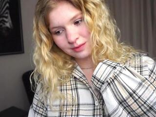 Kaye Mojardin webcam model stream image