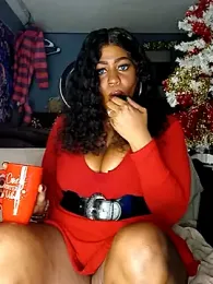 AmazonianMistress webcam model stream image