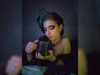 UntouchableSquirtWitch webcam bongacams model stream image