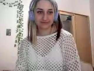 kerrieneloms webcam camsoda model stream image