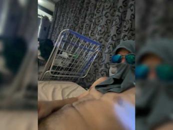 Foxi24 webcam model stream image