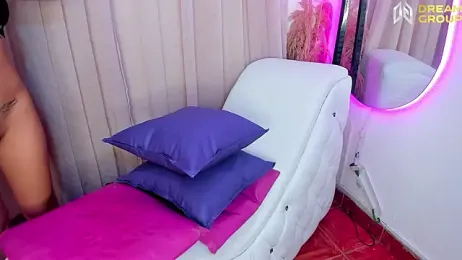 Yourslust_ webcam model stream image