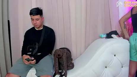 Yourslust_ webcam model stream image