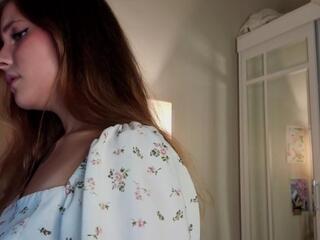 Jaye Hartinger webcam model stream image