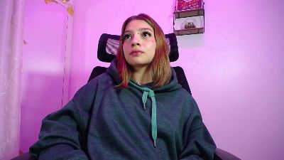 SARAI_PETITE webcam model stream image