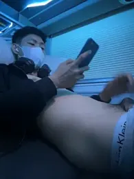 linh21107 webcam model stream image